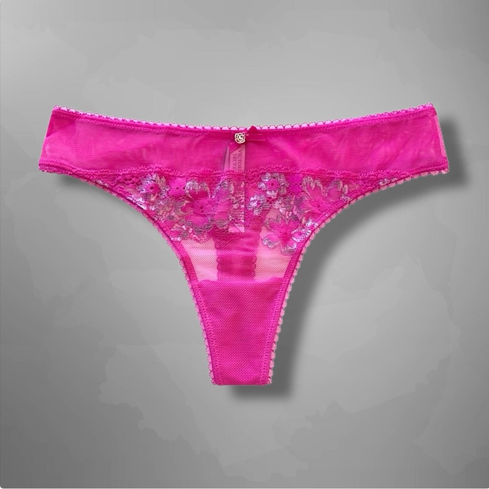 Victoria’s Secret thong panty M new